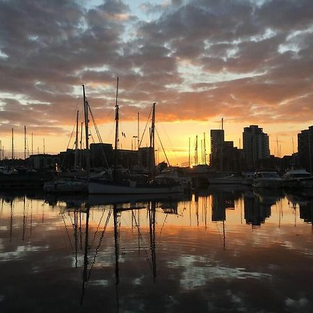 Luxury 1 Bed Ipswich Marina Apartment Free Parking Exteriör bild